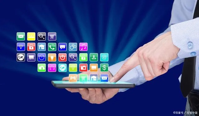 随着科技的飞速发展,移动办公已经成为现代职场人士不可或缺的一部分。在手机和电脑上协同工作的软件组合,能够帮助用户实现无缝衔接,提高办公效率。本文将为您推荐几款在市场上广受欢迎的网红软件组合,并详细阐述它们如何通过云同步满足移动办公的需求。